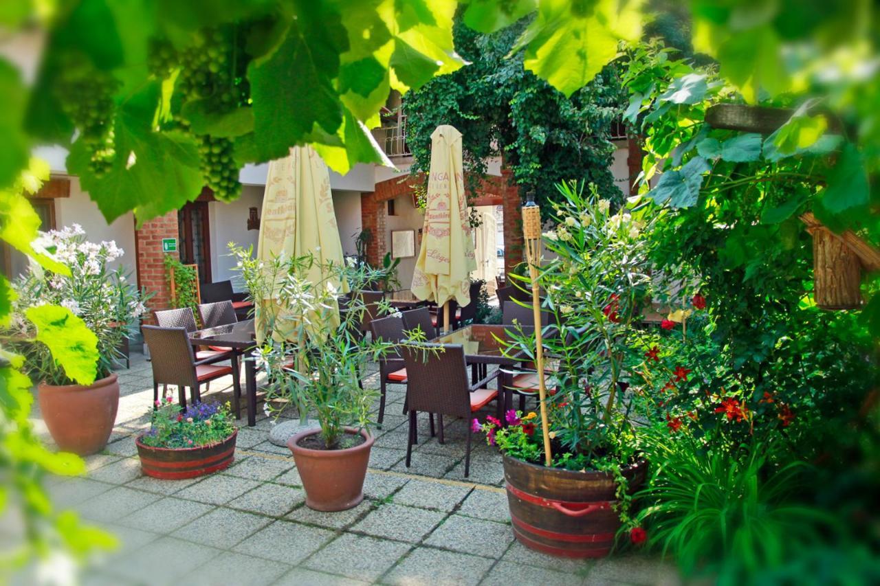 Bed and Breakfast Polgar Panzio Виллань Экстерьер фото